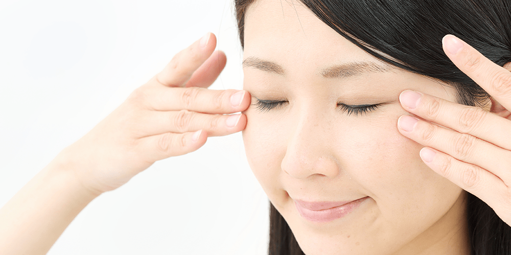 目の疲れを取る方法とは？おすすめの解消法や予防法を解説