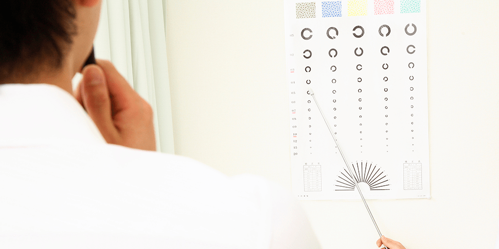 視力検査とは？やり方から適切な頻度、よくある質問まで解説！