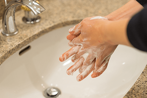 手の汚れの洗い流しが不十分