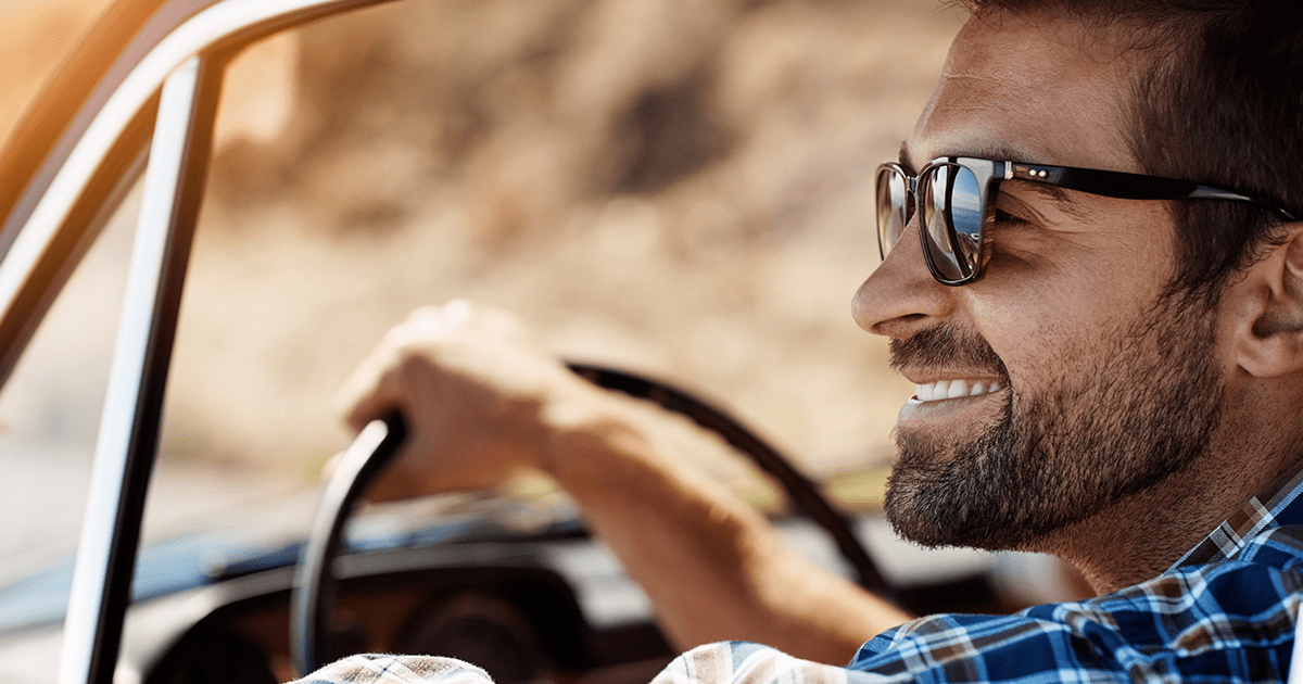 運転用のメガネはあると便利！メリットや選び方のポイントも紹介