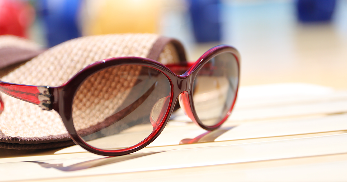 調光レンズのデメリットは？おすすめな人や使いこなすためのポイントも紹介