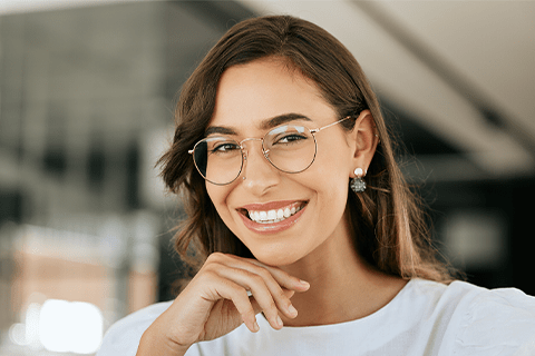 「ロング×センターパート」に合うメガネイメージ